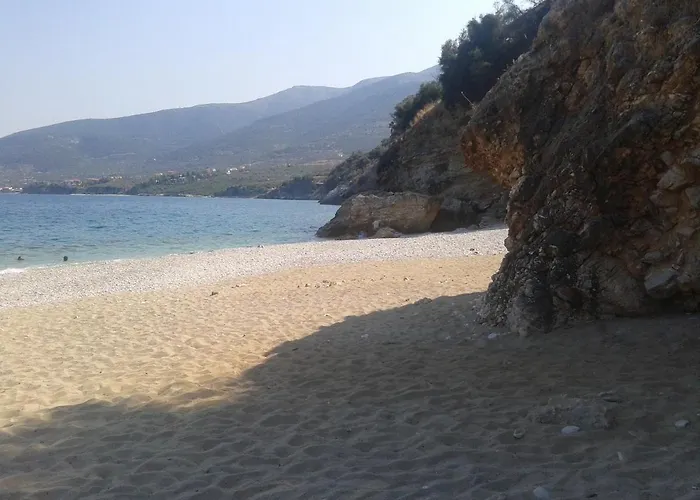 شقة Palataki Míloi