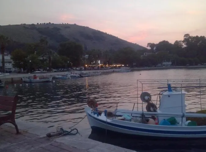 شقة Palataki Míloi