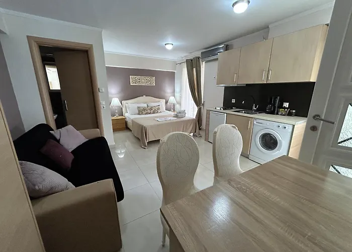 شقة Palataki Míloi